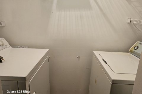 Copropriété à vendre à Miami, Floride: 2 chambres, 84.26 m2 № 2046265 - photo 25