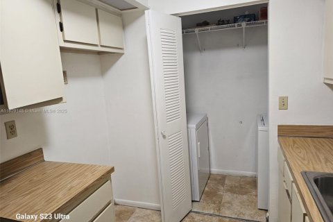 Copropriété à vendre à Miami, Floride: 2 chambres, 84.26 m2 № 2046265 - photo 11