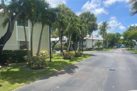 Copropriété à vendre à Miami, Floride: 2 chambres, 84.26 m2 № 2046265 - photo 3