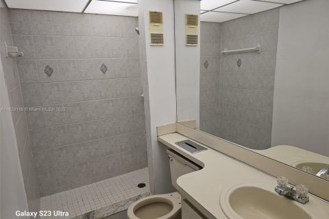 Copropriété à vendre à Miami, Floride: 2 chambres, 84.26 m2 № 2046265 - photo 23