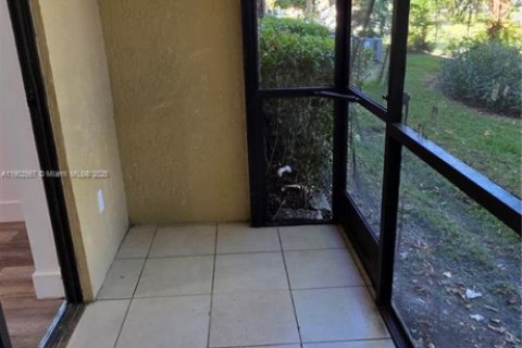 Condo in Coral Springs, Florida, 2 bedrooms № 1957014 - photo 6