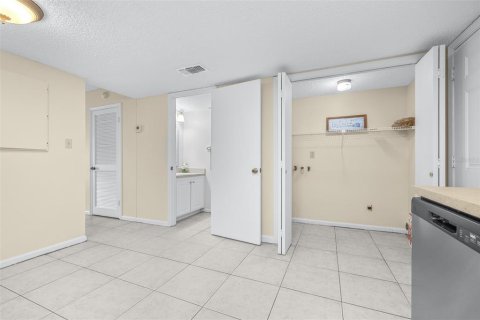 Adosado en venta en Lakeland, Florida, 2 dormitorios, 89.19 m2 № 2204097 - foto 16