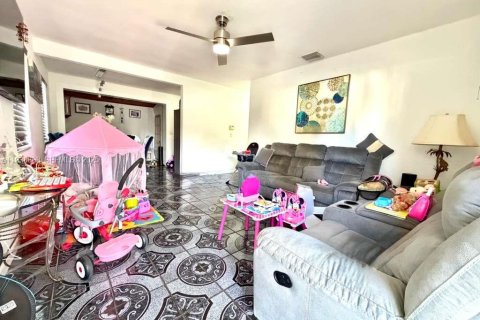 Villa ou maison à vendre à West Park, Floride: 3 chambres, 102.75 m2 № 1994666 - photo 5