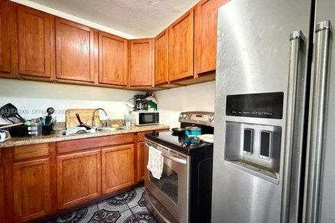 Villa ou maison à vendre à West Park, Floride: 3 chambres, 102.75 m2 № 1994666 - photo 8