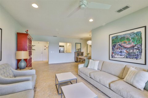 Condo in Bradenton, Florida, 3 bedrooms  № 2277990 - photo 9