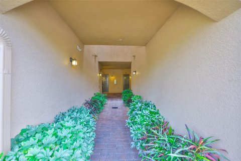 Condo in Bradenton, Florida, 3 bedrooms  № 2277990 - photo 2