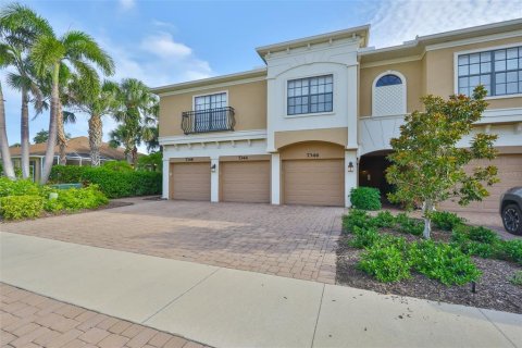 Condo in Bradenton, Florida, 3 bedrooms  № 2277990