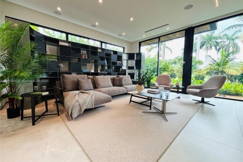 Casa en venta en Miami Beach, Florida, 6 dormitorios, 330.64 m2 № 1966121 - foto 6