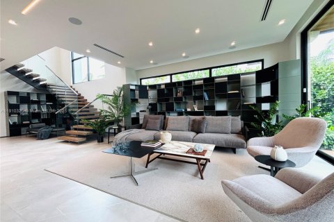 Casa en venta en Miami Beach, Florida, 6 dormitorios, 330.64 m2 № 1966121 - foto 9