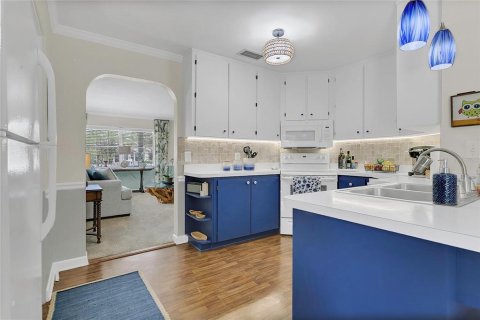 Commercial property in Mount Dora, Florida 4 bedrooms, 185.8 sq.m. № 1740257 - photo 14