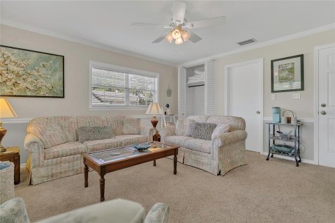 Commercial property in Mount Dora, Florida 4 bedrooms, 185.8 sq.m. № 1740257 - photo 6