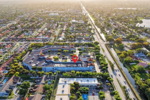 Immobilier commercial à vendre à Kendall, Floride № 2170902 - photo 22