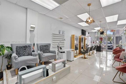 Immobilier commercial à vendre à Kendall, Floride № 2170902 - photo 7