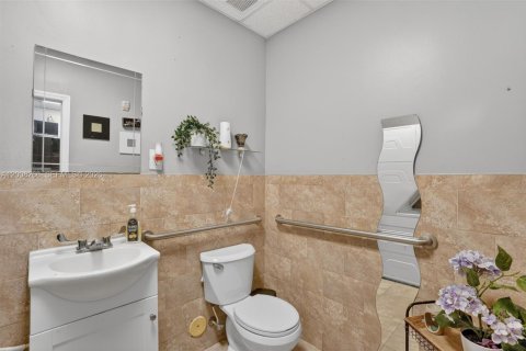 Immobilier commercial à vendre à Kendall, Floride № 2170902 - photo 18