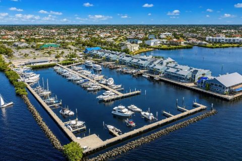 Casa en alquiler en Punta Gorda, Florida, 4 dormitorios, 188.78 m2 № 2259382 - foto 18