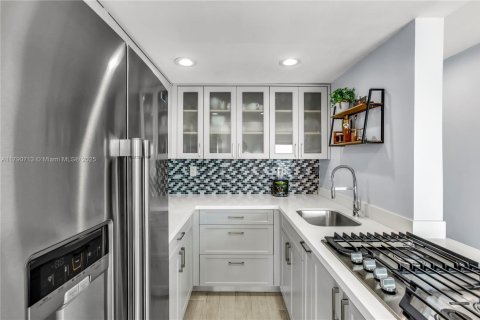 Condominio en venta en Miami, Florida, 2 dormitorios, 92.9 m2 № 1938021 - foto 8