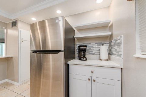 Copropriété à louer à Clearwater, Floride: 2 chambres, 109.72 m2 № 2387403 - photo 4