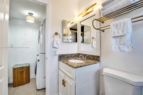 Townhouse in Hollywood, Florida 4 bedrooms, 168.62 sq.m. № 1874760 - photo 15