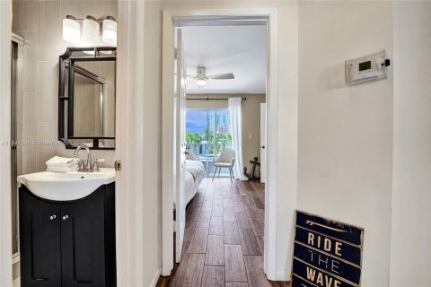 Townhouse in Hollywood, Florida 4 bedrooms, 168.62 sq.m. № 1874760 - photo 21