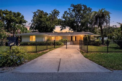 Casa en Tampa, Florida 3 dormitorios, 145.86 m2 № 2349899