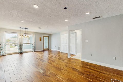 House in Safety Harbor, Florida 3 bedrooms, 172.43 sq.m. № 1782482 - photo 9