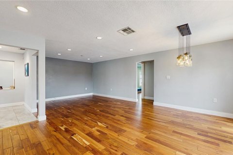 House in Safety Harbor, Florida 3 bedrooms, 172.43 sq.m. № 1782482 - photo 10