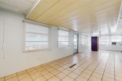 House in Safety Harbor, Florida 3 bedrooms, 172.43 sq.m. № 1782482 - photo 27