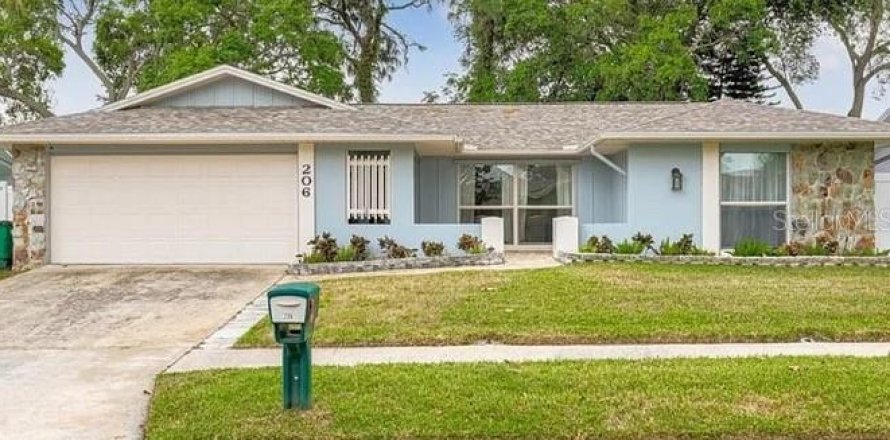 House in Safety Harbor, Florida 3 bedrooms, 172.43 sq.m. № 1782482