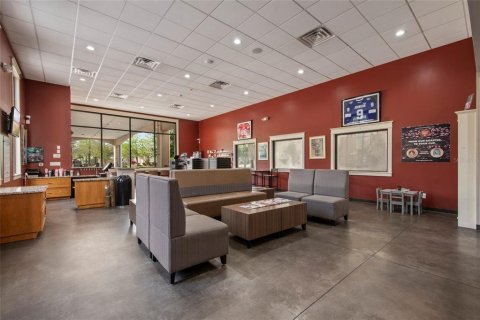 Commercial property in Four Corners, Florida 505.02 sq.m. № 1648177 - photo 11