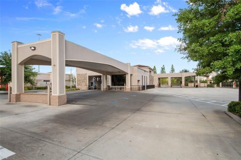 Commercial property in Four Corners, Florida 505.02 sq.m. № 1648177 - photo 1