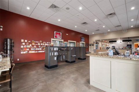 Commercial property in Four Corners, Florida 505.02 sq.m. № 1648177 - photo 5