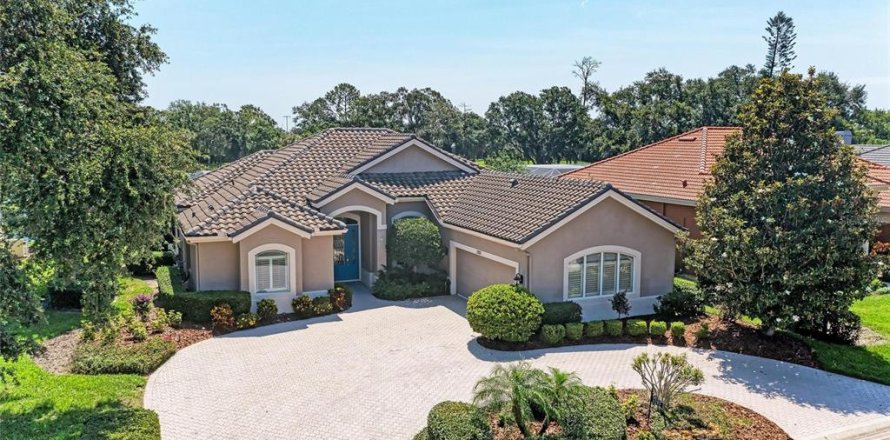 House in Bradenton, Florida 3 bedrooms, 231.42 sq.m. № 1772922