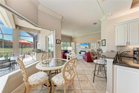 House in Bradenton, Florida 3 bedrooms, 231.42 sq.m. № 1772922 - photo 2