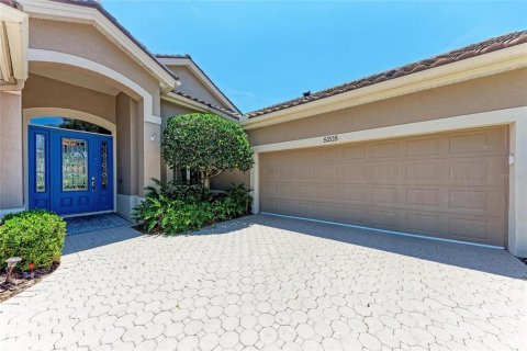 House in Bradenton, Florida 3 bedrooms, 231.42 sq.m. № 1772922 - photo 23