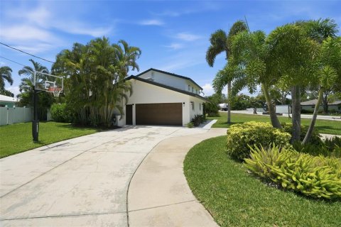 Villa ou maison à vendre à Saint Petersburg, Floride: 5 chambres, 268.3 m2 № 2199707 - photo 2