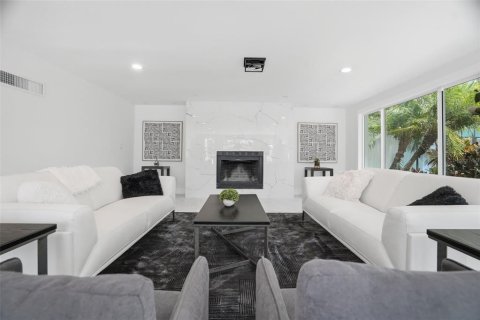 Villa ou maison à vendre à Saint Petersburg, Floride: 5 chambres, 268.3 m2 № 2199707 - photo 13