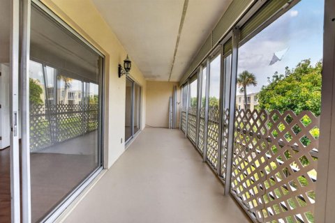 Copropriété à louer à Lantana, Floride: 2 chambres, 110.46 m2 № 2245944 - photo 25