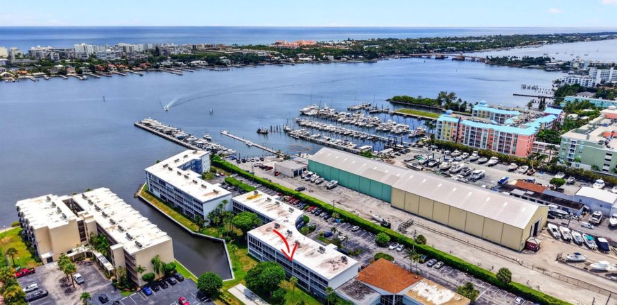 Condo à Lantana, Floride, 2 chambres № 2245944