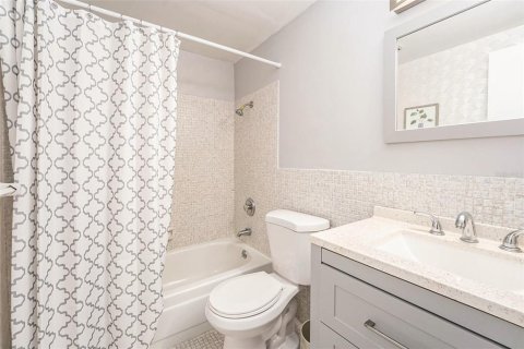 Купить кондоминиум в Сент-Питерсберг, Флорида 3 комнаты, 84.54м2, № 1873069 - фото 13