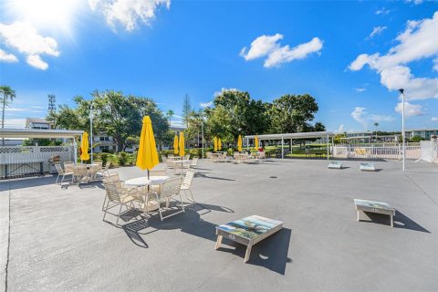 Купить кондоминиум в Сент-Питерсберг, Флорида 3 комнаты, 84.54м2, № 1873069 - фото 19