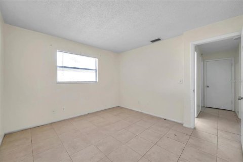 Commercial property in Largo, Florida 4 bedrooms, 171.5 sq.m. № 2101465 - photo 22