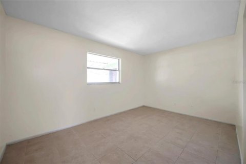 Commercial property in Largo, Florida 4 bedrooms, 171.5 sq.m. № 2101465 - photo 26