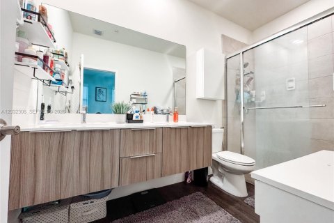 Condominio en venta en Doral, Florida, 3 dormitorios, 124.95 m2 № 2146513 - foto 29