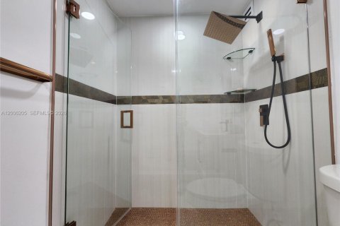 Copropriété à louer à Hollywood, Floride: 1 chambre, 69.68 m2 № 2146059 - photo 10