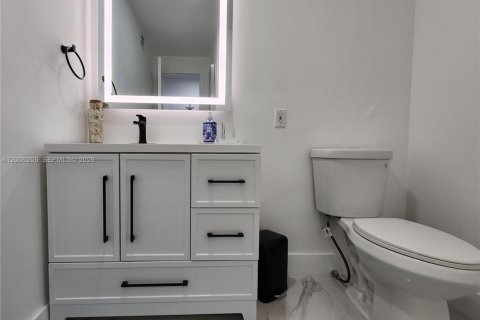 Copropriété à louer à Hollywood, Floride: 1 chambre, 69.68 m2 № 2146059 - photo 12