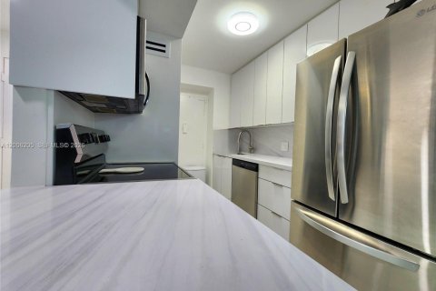Copropriété à louer à Hollywood, Floride: 1 chambre, 69.68 m2 № 2146059 - photo 5