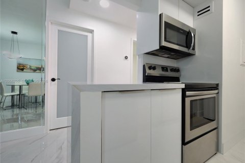 Copropriété à louer à Hollywood, Floride: 1 chambre, 69.68 m2 № 2146059 - photo 6
