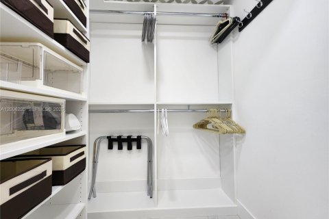 Copropriété à louer à Hollywood, Floride: 1 chambre, 69.68 m2 № 2146059 - photo 11