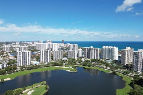 Купить кондоминиум в Авентура, Флорида 2 спальни, 101.45м2, № 1482070 - фото 2