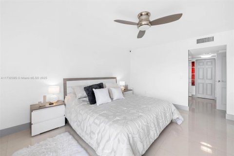 Купить кондоминиум в Авентура, Флорида 2 спальни, 101.45м2, № 1482070 - фото 19
